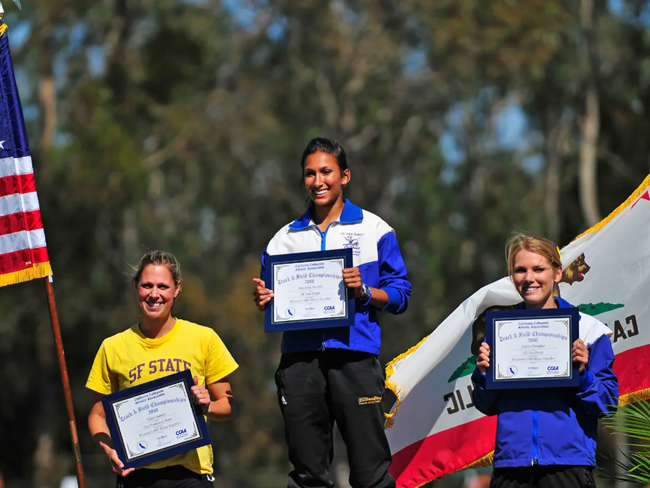 Women's Emphasis - Robust Females, Robust Gloves