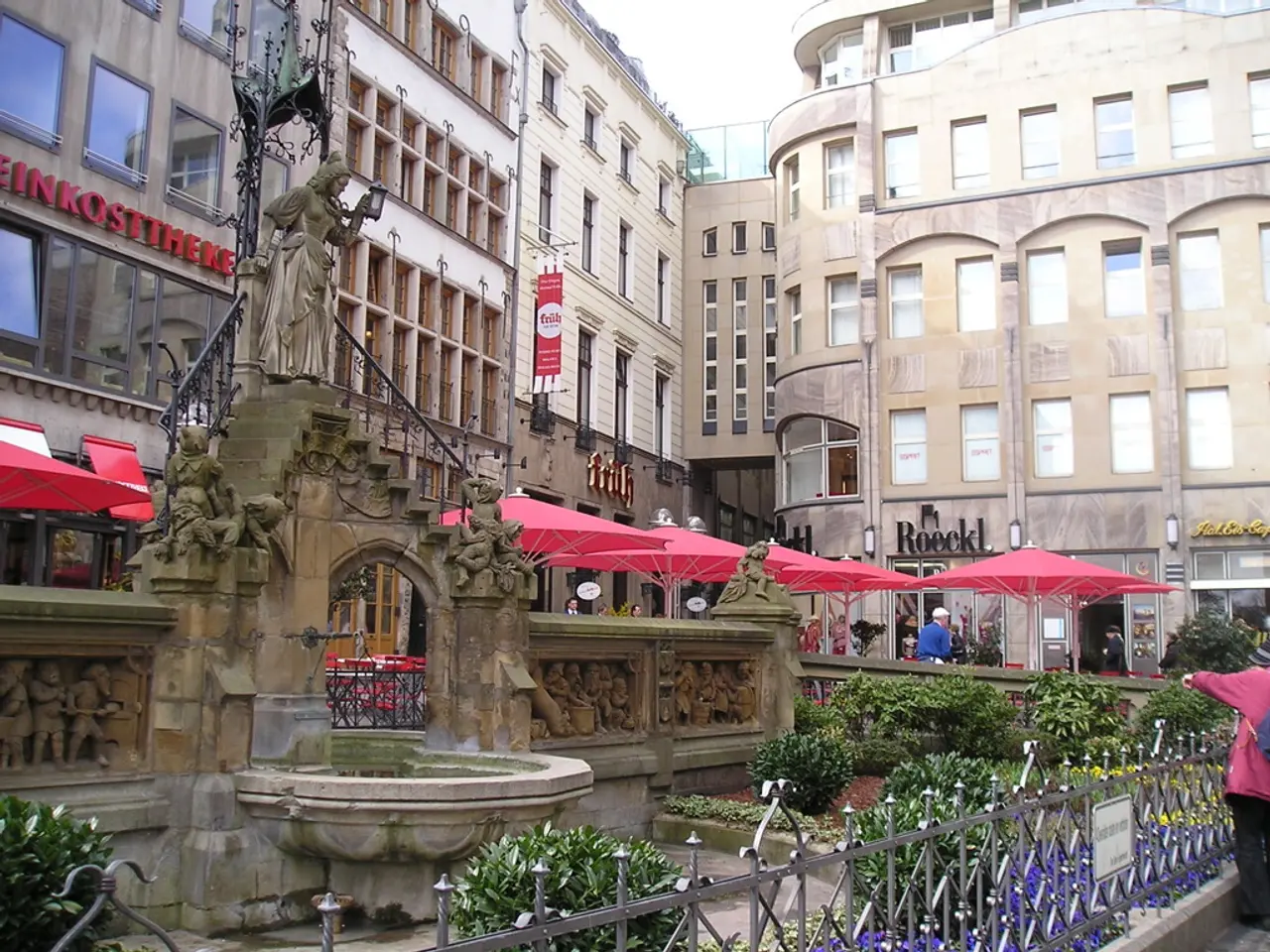 Unconventional Approaches to Discovering Awe-Inspiring Outdoor Art Sculptures