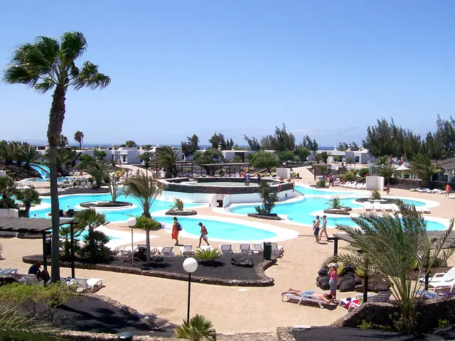 Outdoor Pool Ranking: Mainz and its vicinity's Top Rated Outdoor Pool, as Decided by Readers