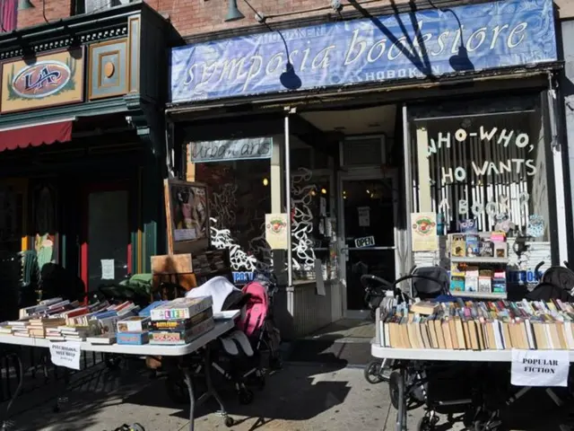 Consulted on the budget for the program's draft by the Commission.