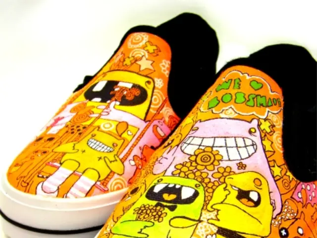 Cinderella with broader foot dimensions would find this Skechers shoe to be her ideal match,...