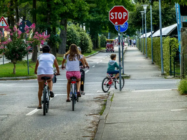 Spending an afternoon cycling with loved ones in Magdeburg: A fun-filled bike outing for all