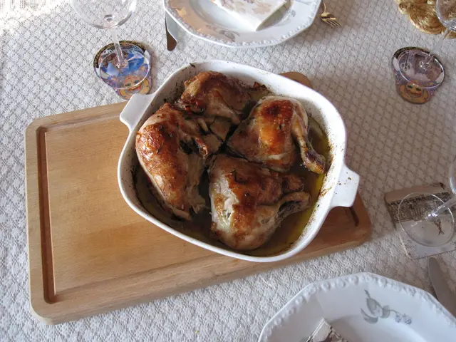 Guide on Whitening Vintage Wooden Containers and Used Treasures like Salad Bowls