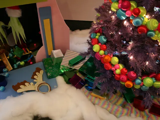 Enjoy the Holiday: Christmas Baskets Bringing Holiday Spirit