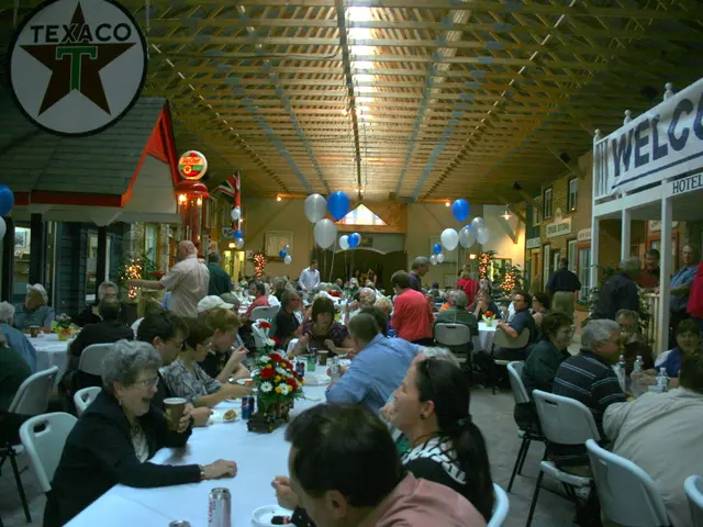 Shopping Ideas for Fourth of July Weekend: Decorate Your Home to Echo a Magazine-Worthy Look,...