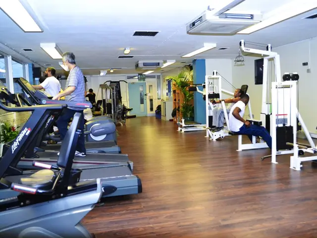 Indoor Fitness Tracks Take Over Dubai's Shopping Malls: A Step Towards Unconventional Exercise...