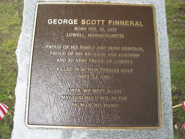 Handcrafted Rustic Christmas Decoration: Jingle Bell Charmer