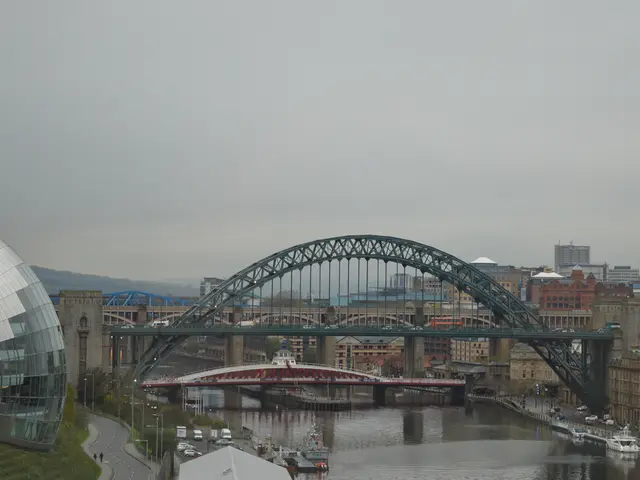 In just seven days, the construction of a low-energy eco-friendly beachfront home was completed....