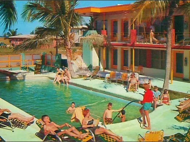 Family-friendly water festivities unfold at Kleinfeldchen's pool party