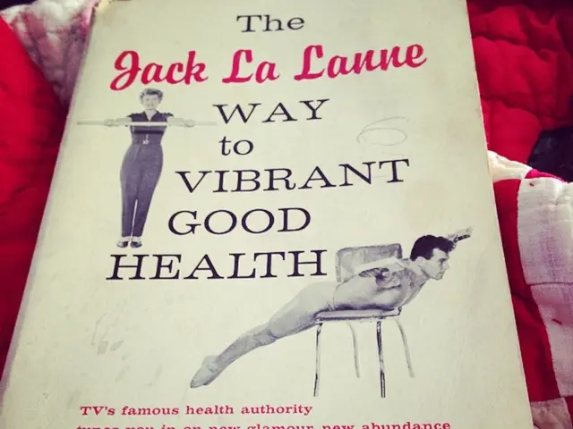 Innovative Camping Trick Elevates Sleeping Arrangements to Viral Social Media Status