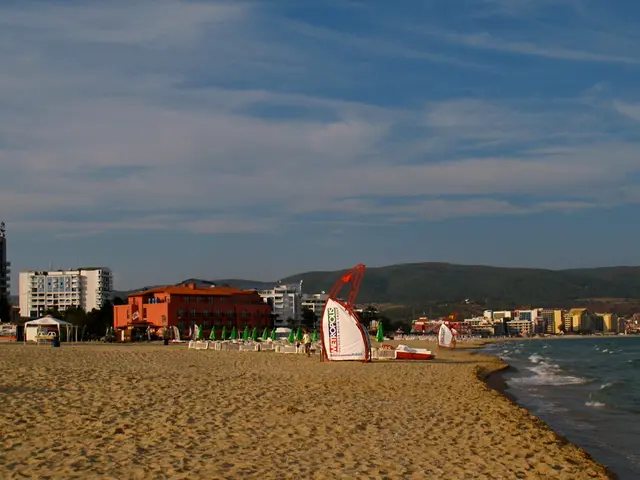 Top-Rated Beach Tents that Effortlessly Erect, as Suggested by Critics